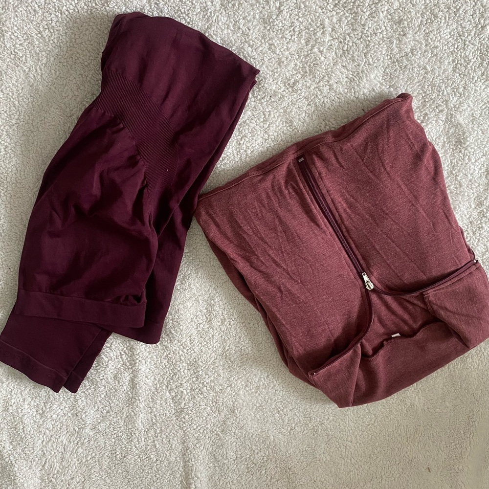 Maternity leggings and sweater set